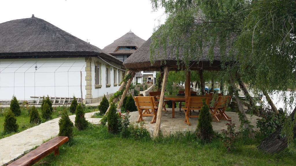 Delta Paradis Resort Murighiol Buitenkant foto